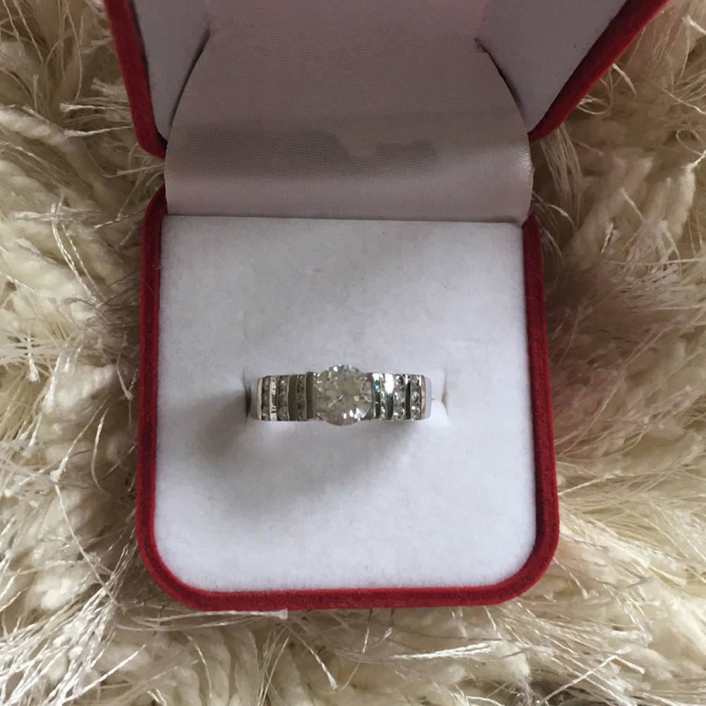Beautiful Engagement Style Ring